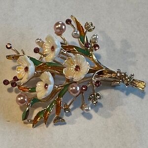 Flower Bouquet Brooch w/Pink & White Pearls and Crystals Gold Tone Setting NEW